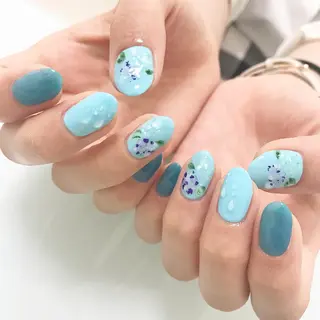 ネイル 板垣 綾乃のネイルデザイン