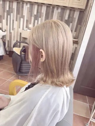ミディアム 大澤 唯のヘアスタイル