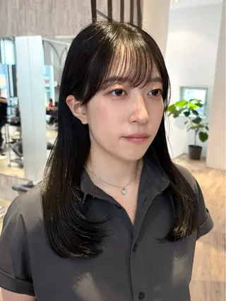 セミロング 西田  美侑/ 前髪・顔周りカットのヘアスタイル