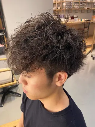 ショート パーマ メンズ 梅田茶屋町メンズ 専門美容師 山元一平のヘアスタイル
