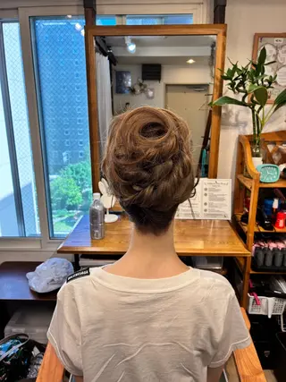 ヘアアレンジ HempBeauty 浅野アサミのヘアスタイル