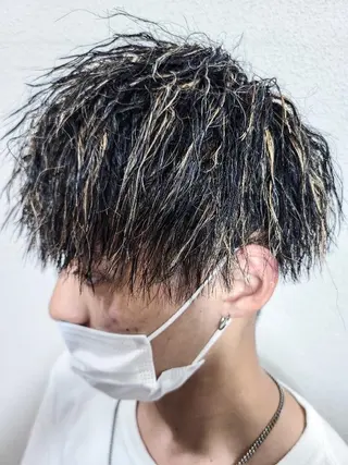 ミディアム メンズ パーマ 特殊パーマ 片山恭兵のヘアスタイル