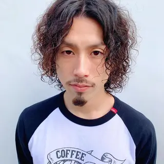 ミディアム パーマ メンズ 中川 竜誠のヘアスタイル