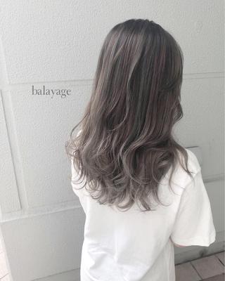 セミロング 岸川 恭子のヘアスタイル