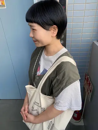ショート カラー ヘアアレンジ mina 🐈‍⬛ ラフな似合わせヘアのヘアスタイル