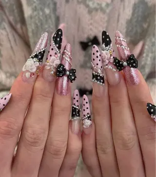 ネイル Mika Nails 心斎橋のネイルデザイン