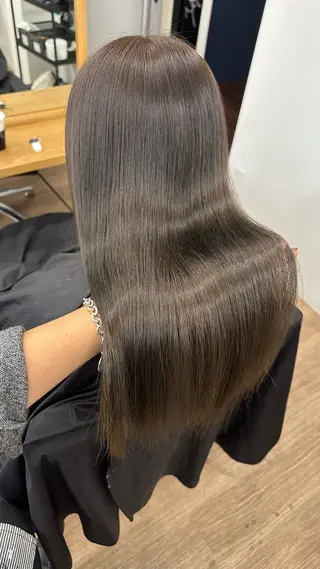 ロング カラー 海外レイヤー×艶髪 小田部慎也のヘアスタイル