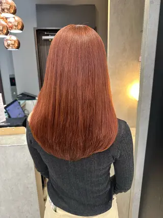 ミディアム カラー 天神暖色カラー レイヤー・髪質改善のヘアスタイル