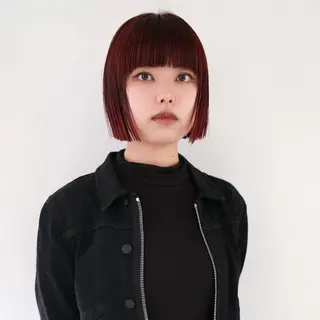 ショート udaハイトーン /ボブ/レイヤーのヘアスタイル