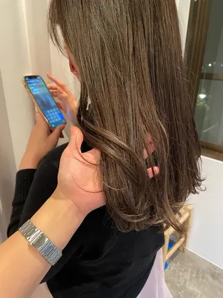 セミロング REONA🪽✨薬院 レイヤーカット🫧のヘアスタイル
