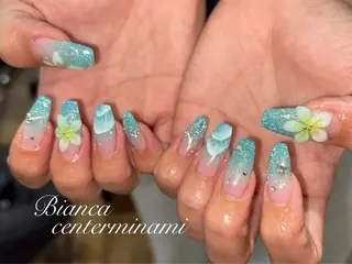 ネイル Bianca KIKUTIHARAのネイルデザイン