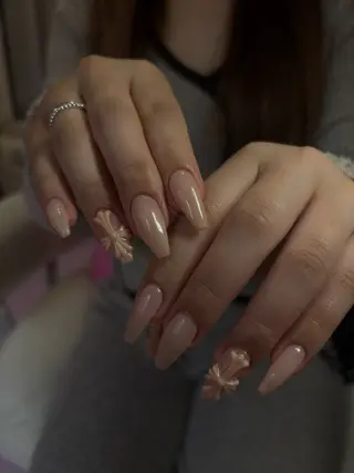 ネイル Nailstudio Hulmのネイルデザイン