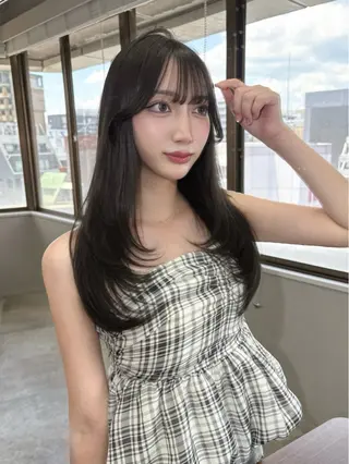ロング カラー 家村 茉由のヘアスタイル