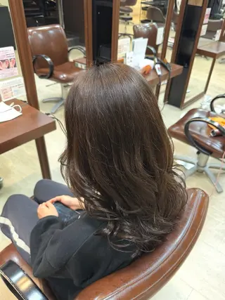 ミディアム カラー 岸田 奈々/ 艶髪/トレンドカラーのヘアスタイル