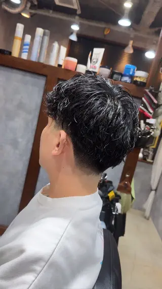 ミディアム メンズ 安立 玲於のヘアスタイル