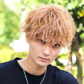ミディアム カラー パーマ メンズ 爆裂 海老沼のヘアスタイル
