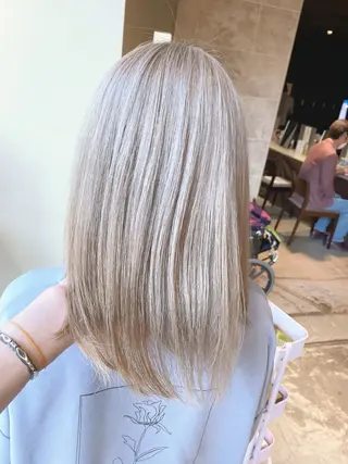 カラー 顔まわりの神様✨ 透明感カラー藤嶋秀幸のヘアスタイル
