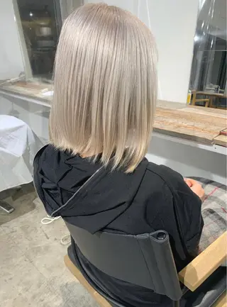 ミディアム カラー ✨艶ブリーチカラー ✨四ノ宮裕己のヘアスタイル