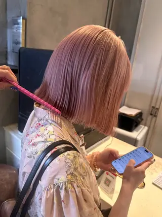 ミディアム カラー おしゃれハイトーン 💗AKARIのヘアスタイル