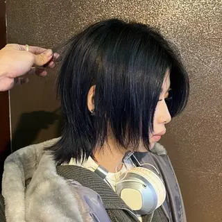 ショート ハッシュ・ウルフ🐺 小顔レイヤー松山直史のヘアスタイル