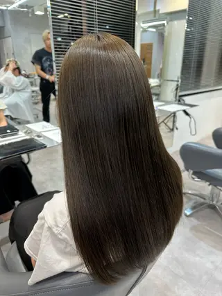 ロング HIROKI /艶カラー/カットのヘアスタイル