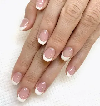 ネイル リスブラン🌱 IKUMIのネイルデザイン