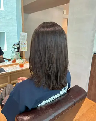 ミディアム カラー 山本 睦のヘアスタイル