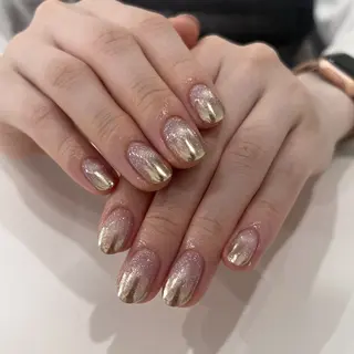 ネイル SHIORI🐈⬛ 韓国⌇ワンホンネイルのネイルデザイン