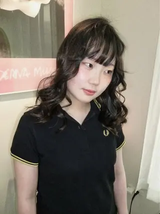 セミロング miteゆい カラーモデルのヘアスタイル