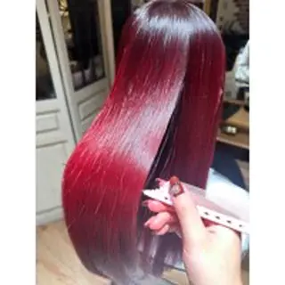 ロング カラー ブリーチ・カットモデ ル募集中🫧高口小春のヘアスタイル