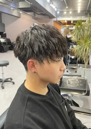 パーマ メンズ レイヤーカット 西村あきやのヘアスタイル
