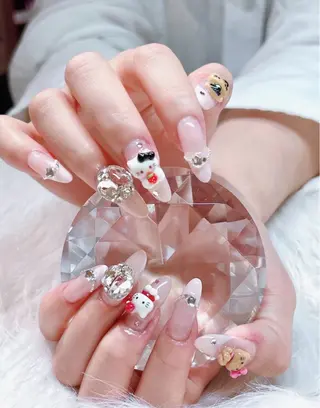 ネイル WO MIAO💎のネイルデザイン