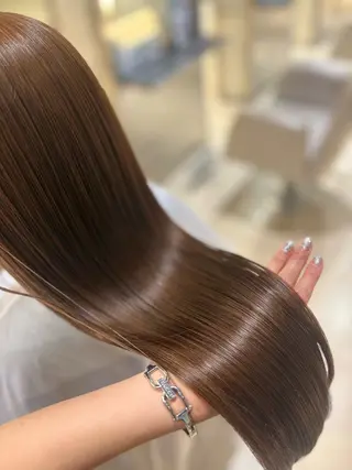 ロング Koharu 髪質改善カラーのヘアスタイル