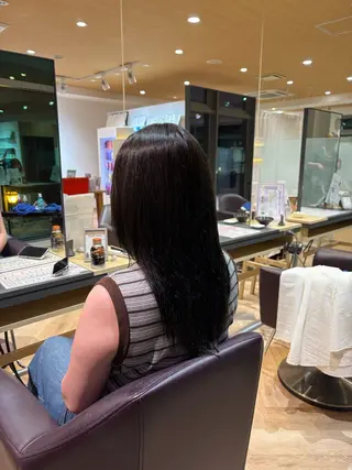 カラー 菊地 楓のヘアスタイル