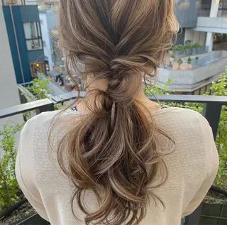 ロング カラー パーマ ヘアアレンジ ネイル マツエク・マツパ ハイライト、レイヤー カット/西梅田/中西のヘアスタイル