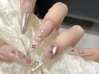 Luna ✨のネイルデザイン