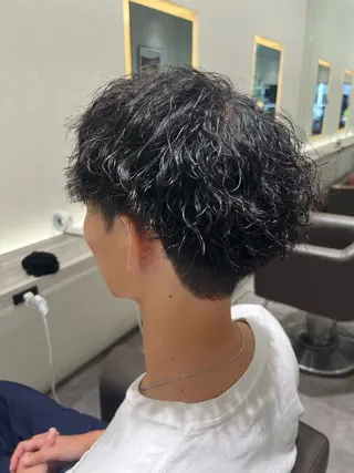 パーマ メンズ 吉見 涼のヘアスタイル