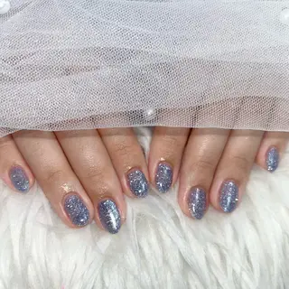 ネイル LAVISH momoneのネイルデザイン