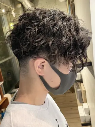 パーマ メンズ 中谷海里/フェザー パーマ/スパイキーのヘアスタイル