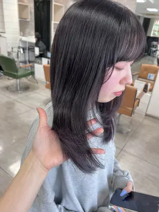 セミロング レイヤー/艶髪カラー 森本くるみのヘアスタイル