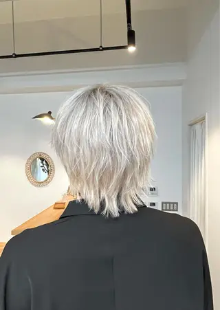 ミディアム カラー メンズ ハイトーンカラ ー/小川のヘアスタイル