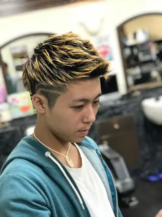 ショート 深夜23時まで営業 OR BARBERのヘアスタイル