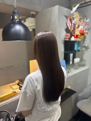 ロング 透明感ハイトーン カラー🦋🌧希咲のヘアスタイル