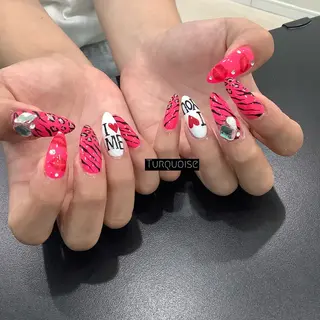 ネイル 個性派ネイルサロン 💅🏼ターコイズのネイルデザイン