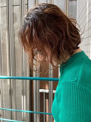 パーマ 仲宗根 美鈴のヘアスタイル