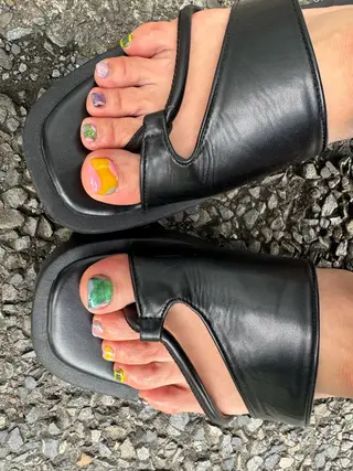 ネイル LAVISH 大和店 🤱子連れ大歓迎のネイルデザイン