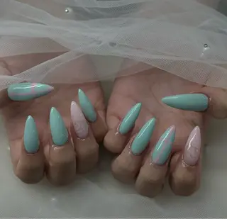 ネイル R Nailのネイルデザイン