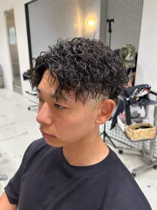 パーマ メンズ 🐲ツイスパ🐲 フェード/龍のヘアスタイル