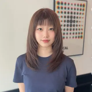 セミロング スズキ リコのヘアスタイル