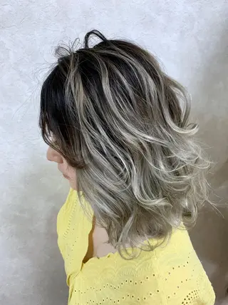 ミディアム 穐田 司樹のヘアスタイル